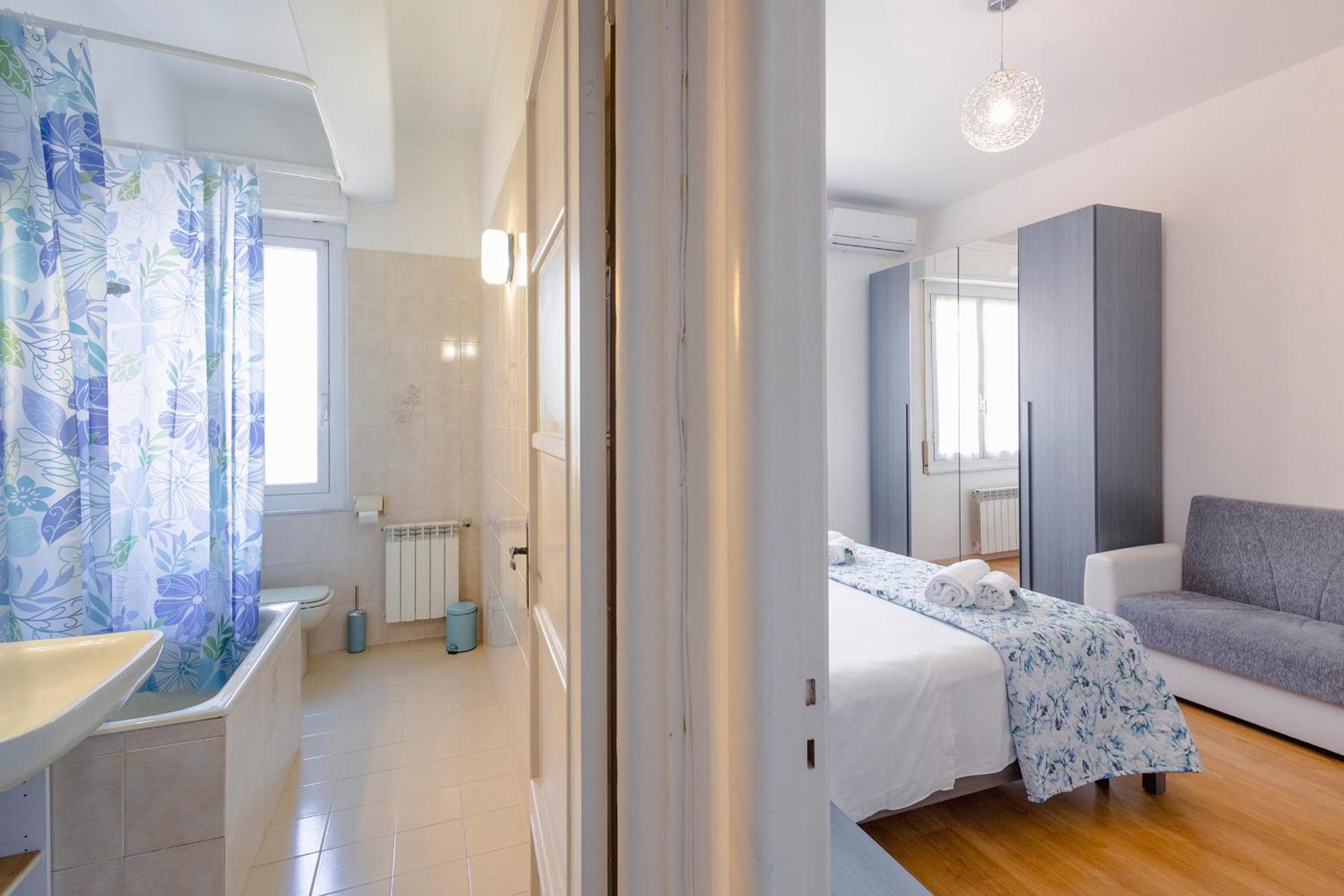 "L'Attico Bianco" City View 10 M A Piedi Dal Mare ซาโวนา ภายนอก รูปภาพ