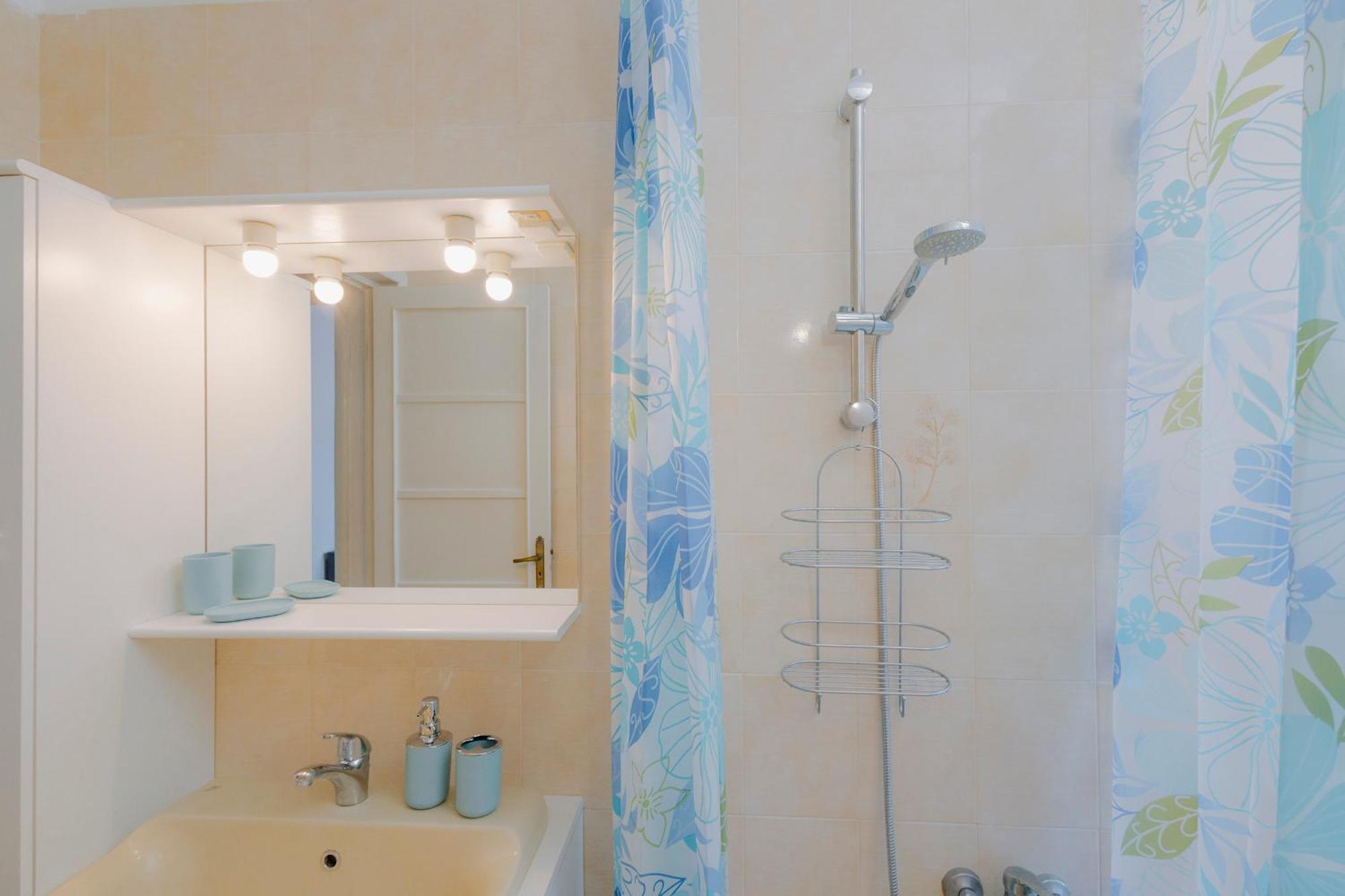 "L'Attico Bianco" City View 10 M A Piedi Dal Mare ซาโวนา ภายนอก รูปภาพ